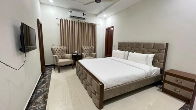 Grand Royal Bed and Breakfast Ισλαμαμπάντ Εξωτερικό φωτογραφία