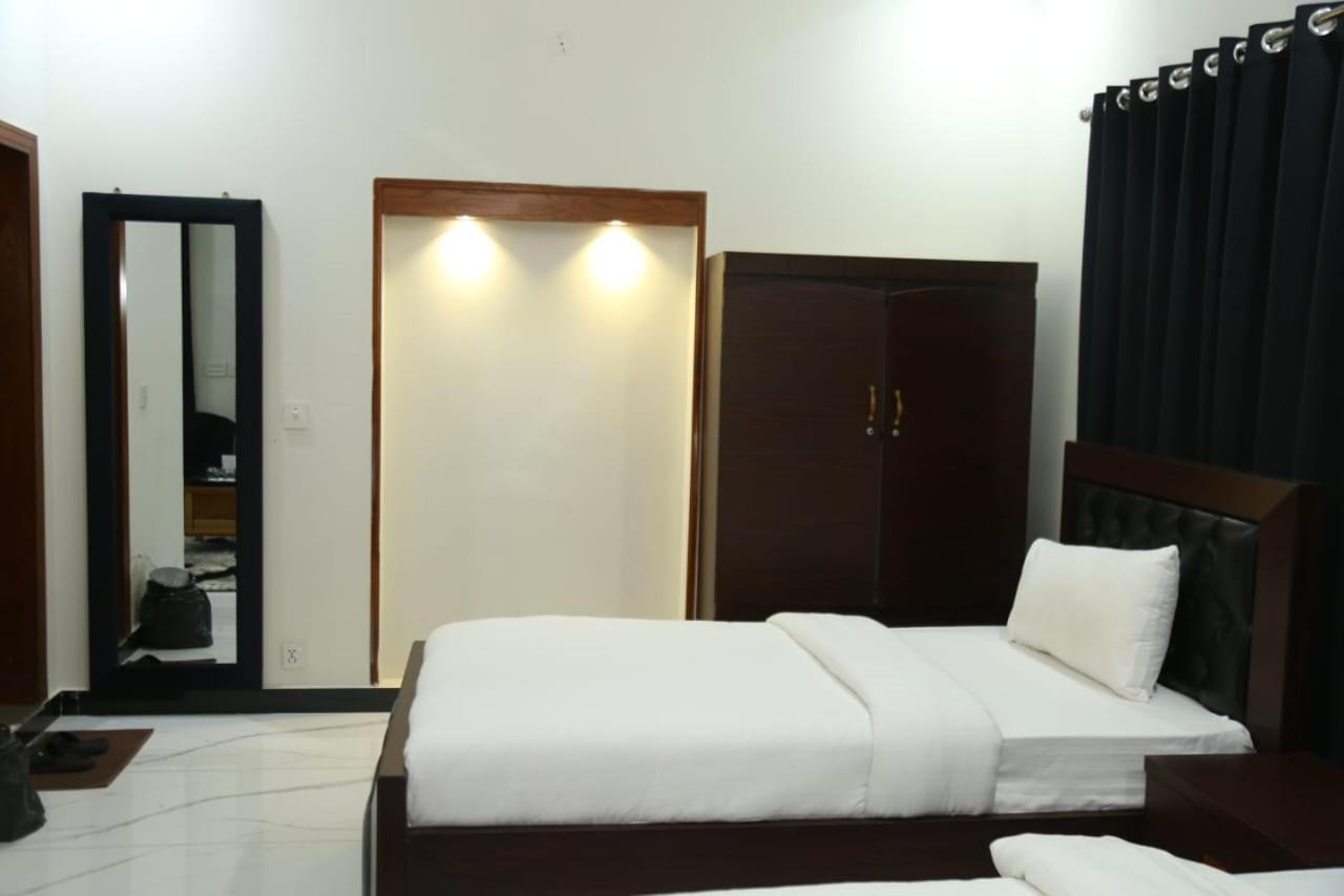 Grand Royal Bed and Breakfast Ισλαμαμπάντ Εξωτερικό φωτογραφία