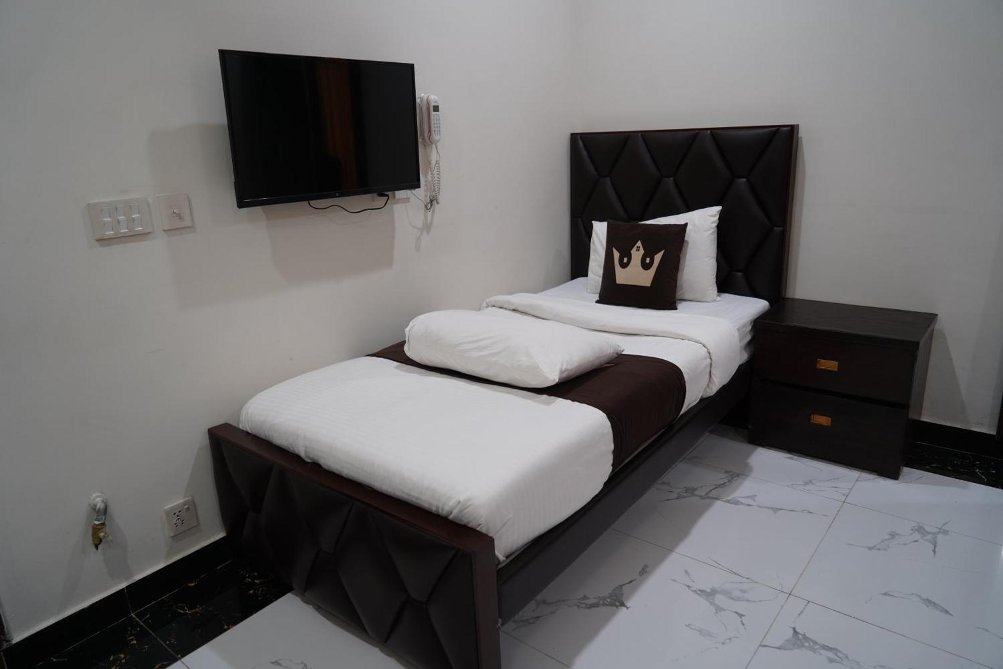 Grand Royal Bed and Breakfast Ισλαμαμπάντ Εξωτερικό φωτογραφία